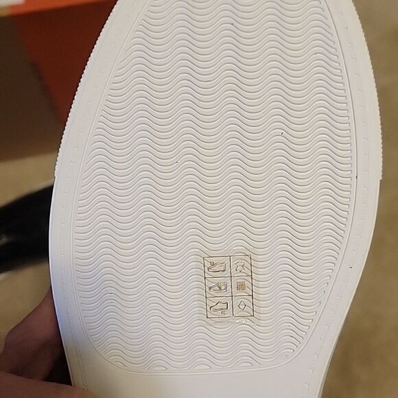 Size 11, NWT New Republic - Picture 3 of 4